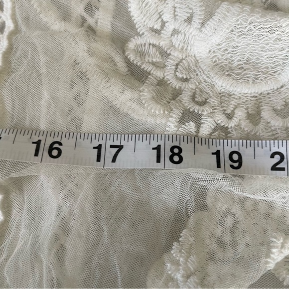 NWT Ember woman’s lace top off white embroidered size large boho chic romantic - Picture 13 of 15